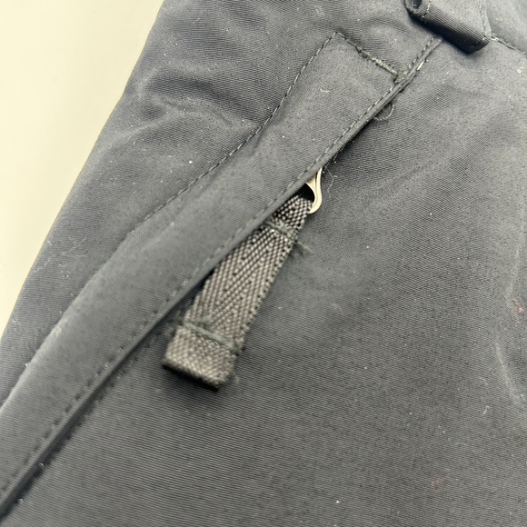 The North Face Youth/Junior Insulated Snow Pants (L/G) - Picture 7 of 10